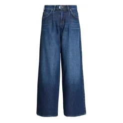 16_THE RAVER Jeans