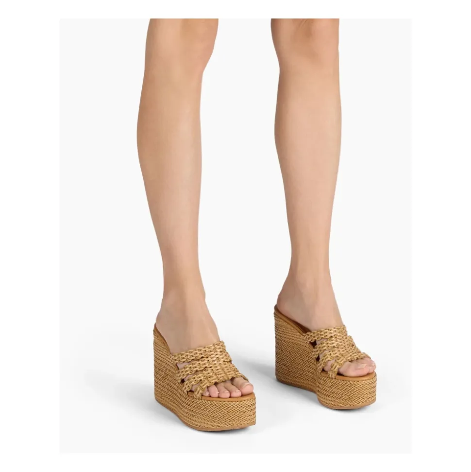 Avenida Wedge
