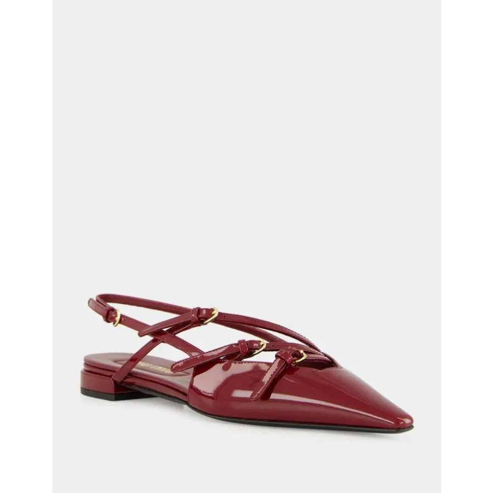 Baleriny typu slingback ze skóry lakierowanej z klamrami