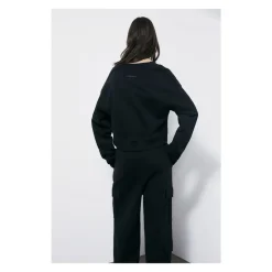 Bluza z Dekoltem w Serek i Dżetami
