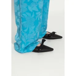 Buty z kokardą