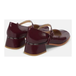 Buty z paskiem na niskim obcasie