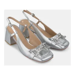 Buty z płaską strzemionami