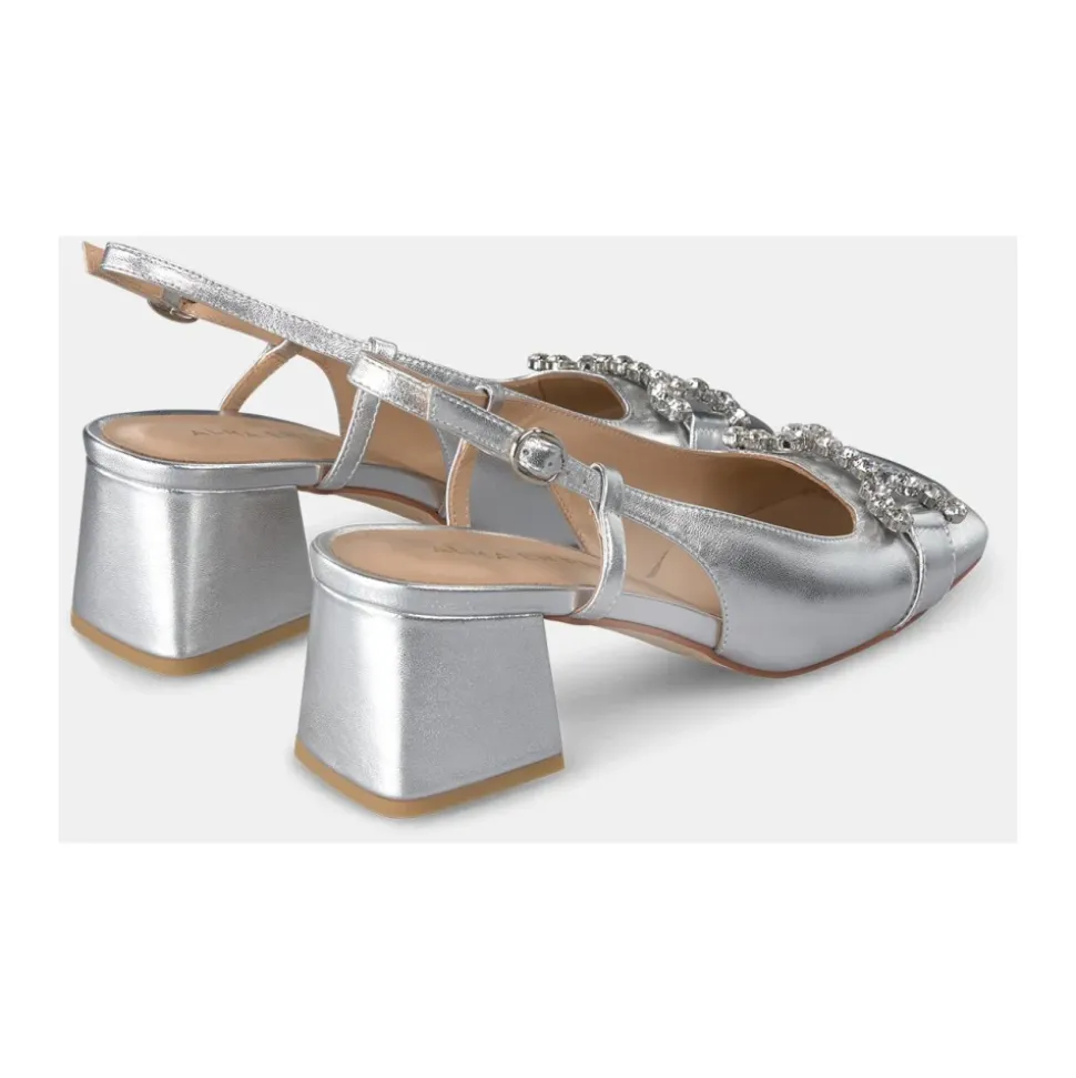 Buty z płaską strzemionami