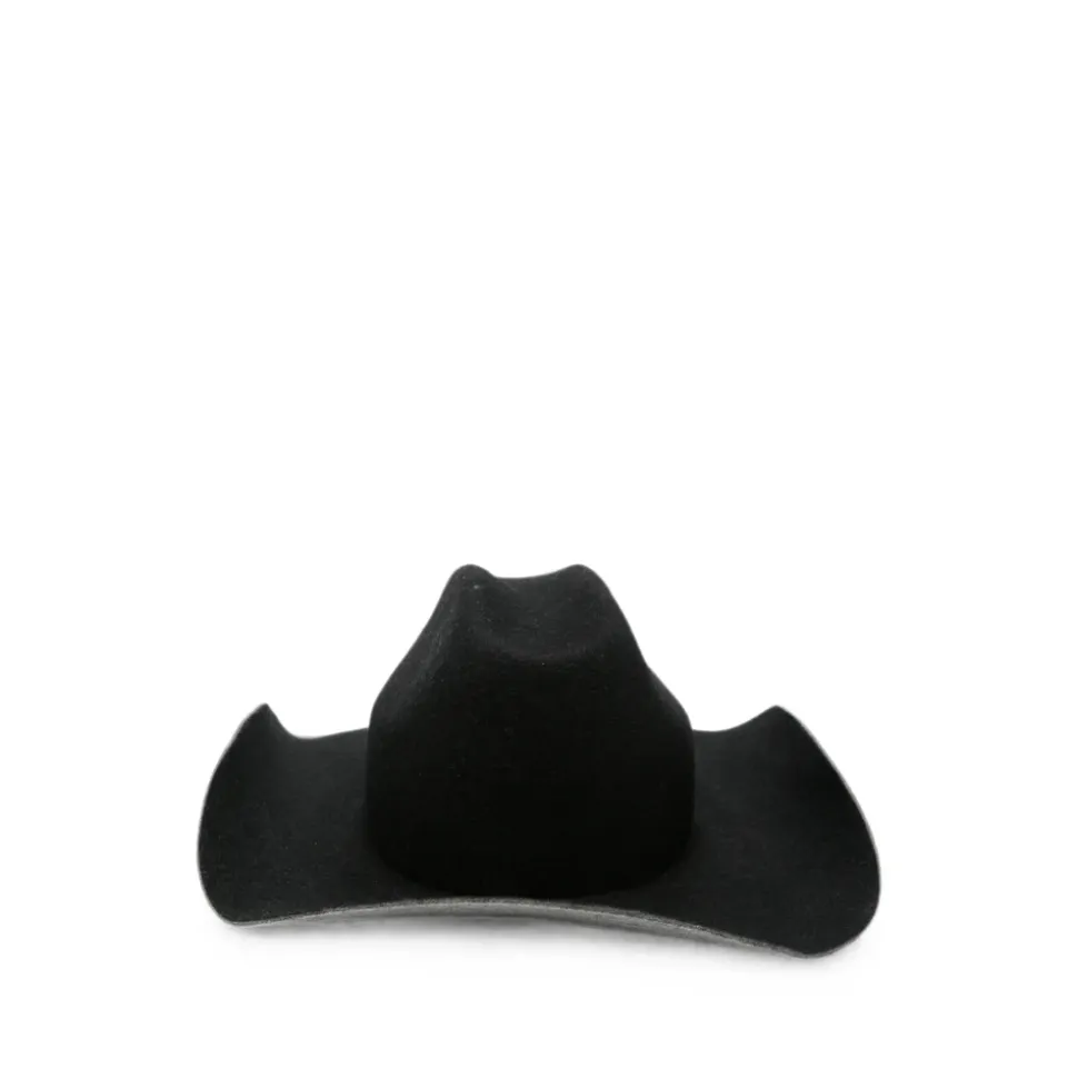 Caps