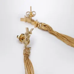 Cassandre Pom Pom Earrings