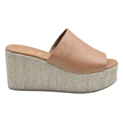 Caya Laced Shoes