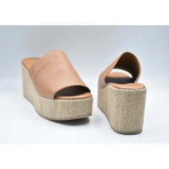 Caya Laced Shoes