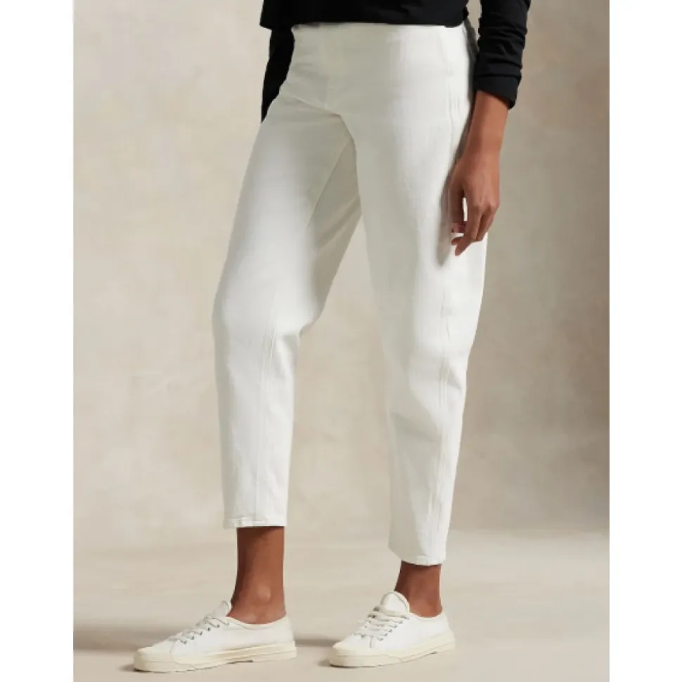Curved Tapered Jean