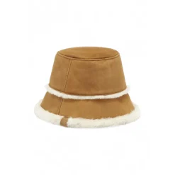 Czapka ze skóry owczej