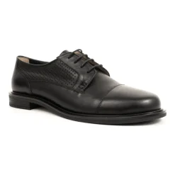Czarne sznurowane buty