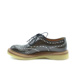 Klasyczne sznurowane buty