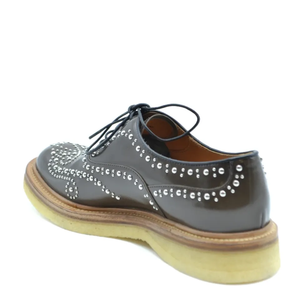 Klasyczne sznurowane buty