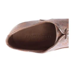 Kobiety i klasyczne buty