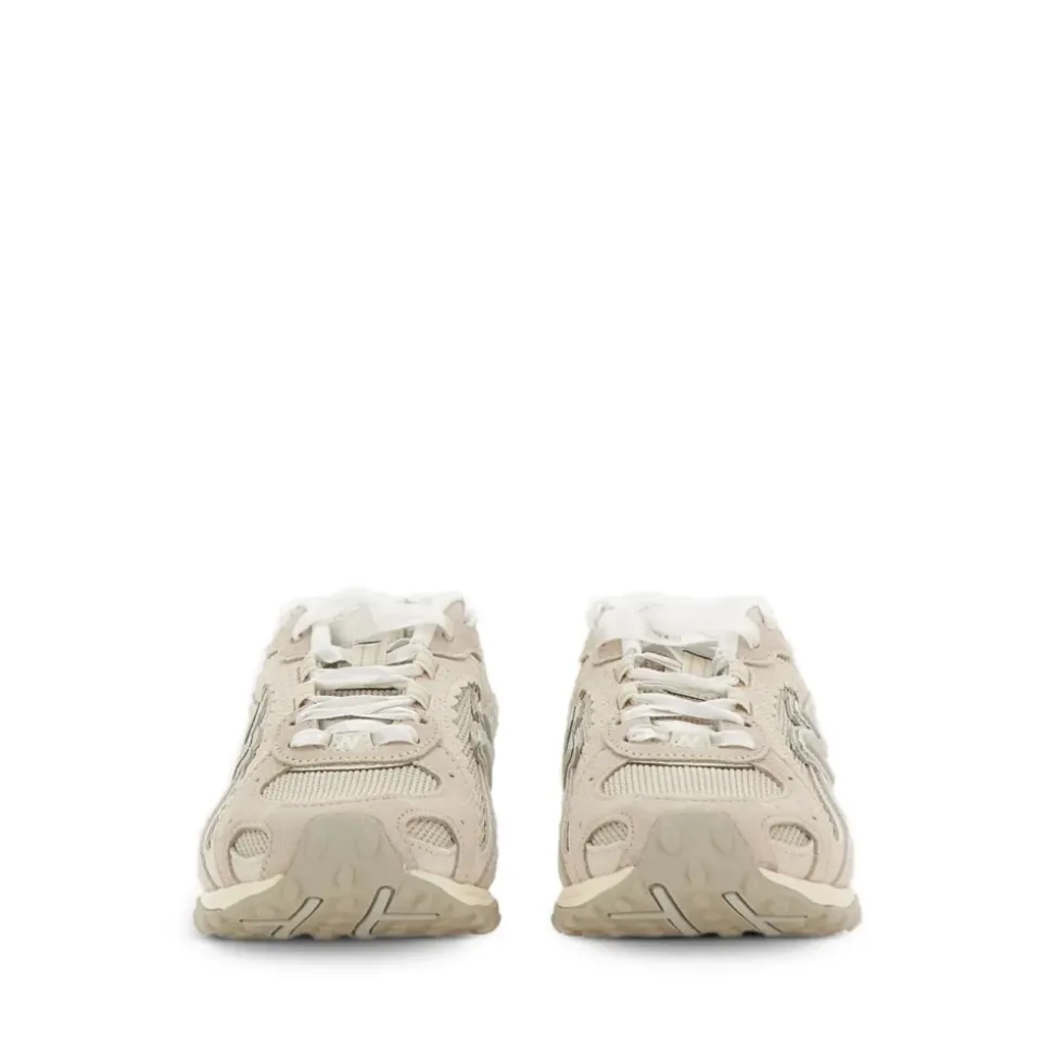 204L Lifestyle Sneakers