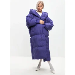 Puchowy płaszcz oversize