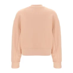 Różowy sweter z haftowanym logo