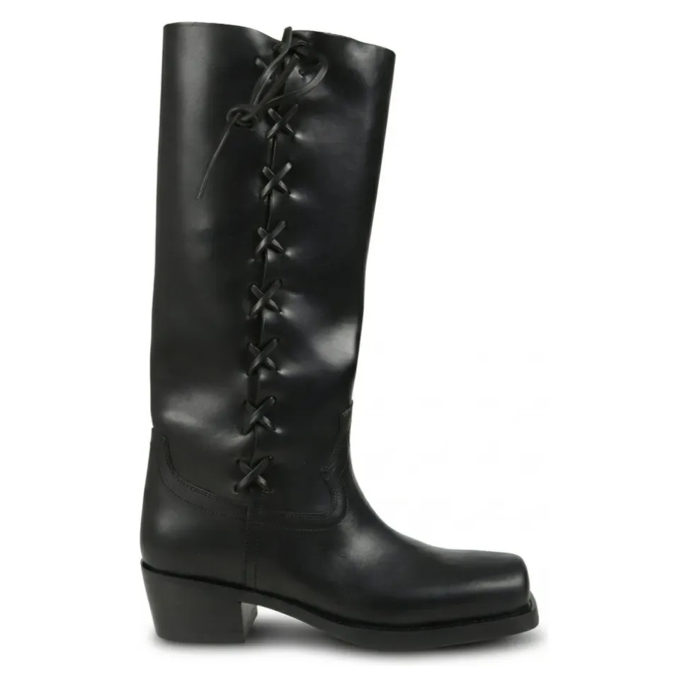 Roxanne Boot
