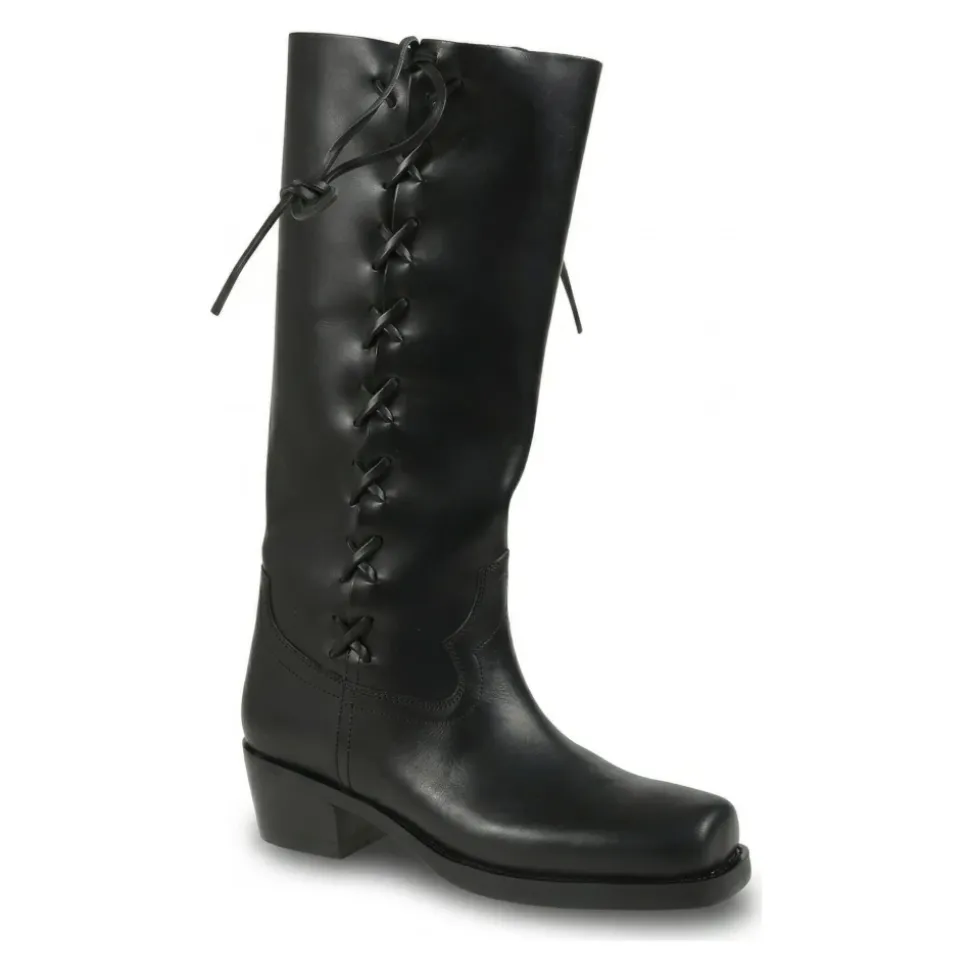 Roxanne Boot