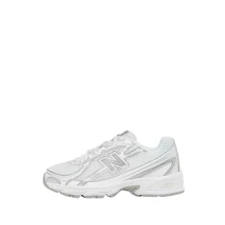 740 Sneakers