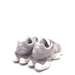 9060 Sneakers