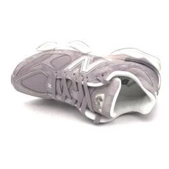 9060 Sneakers