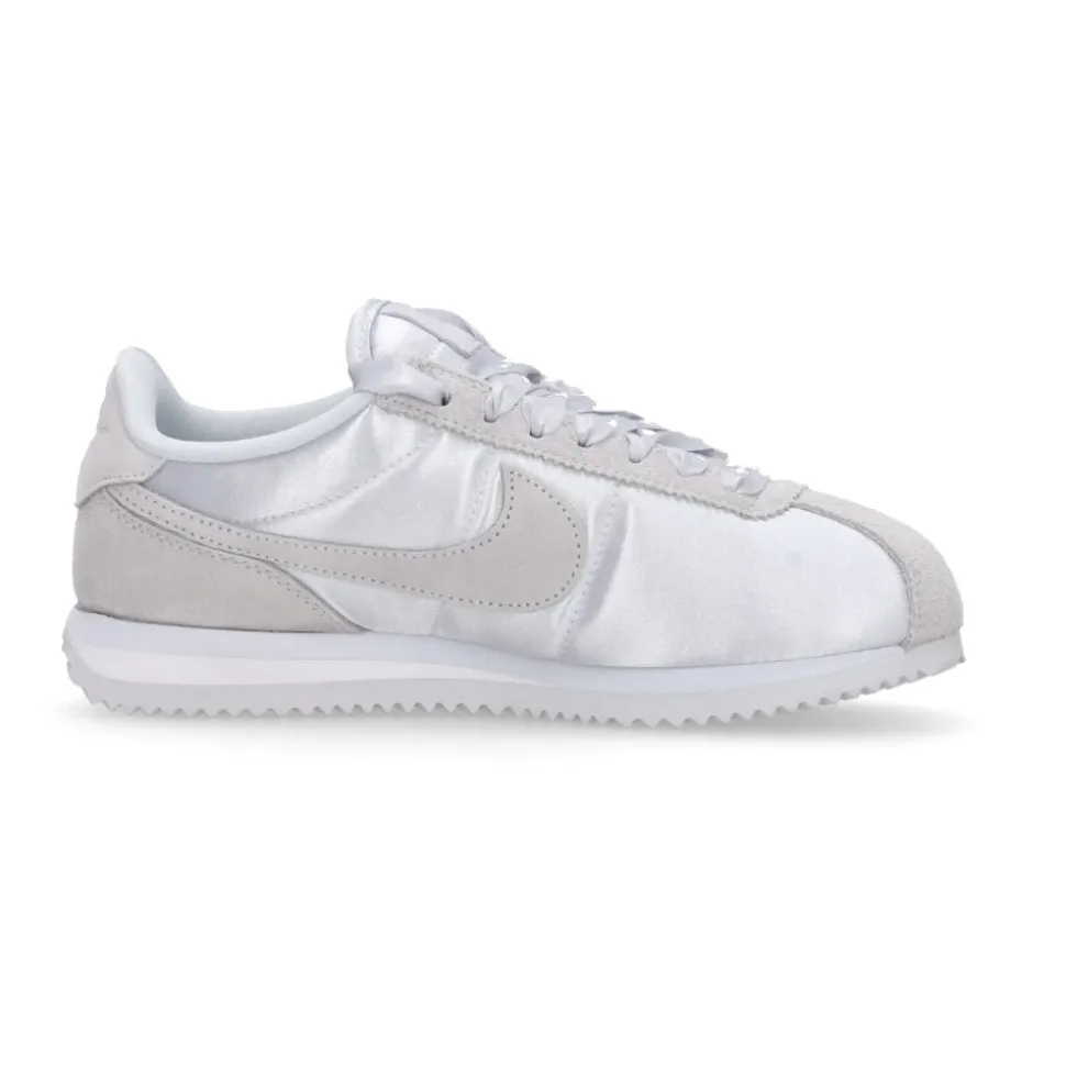Sneakersy z niskim profilem i wyściełanym kołnierzem