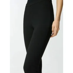Spodnie slim-fit