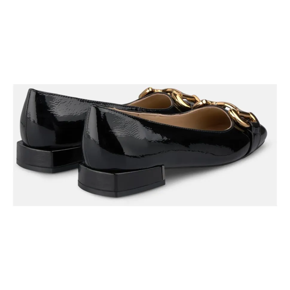 Strzemiona płaskie buty