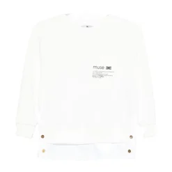 Sweter z graficznym nadrukiem i dekoracyjnymi guzikami