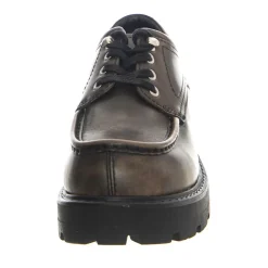 Sznurowane buty o niskim profilu