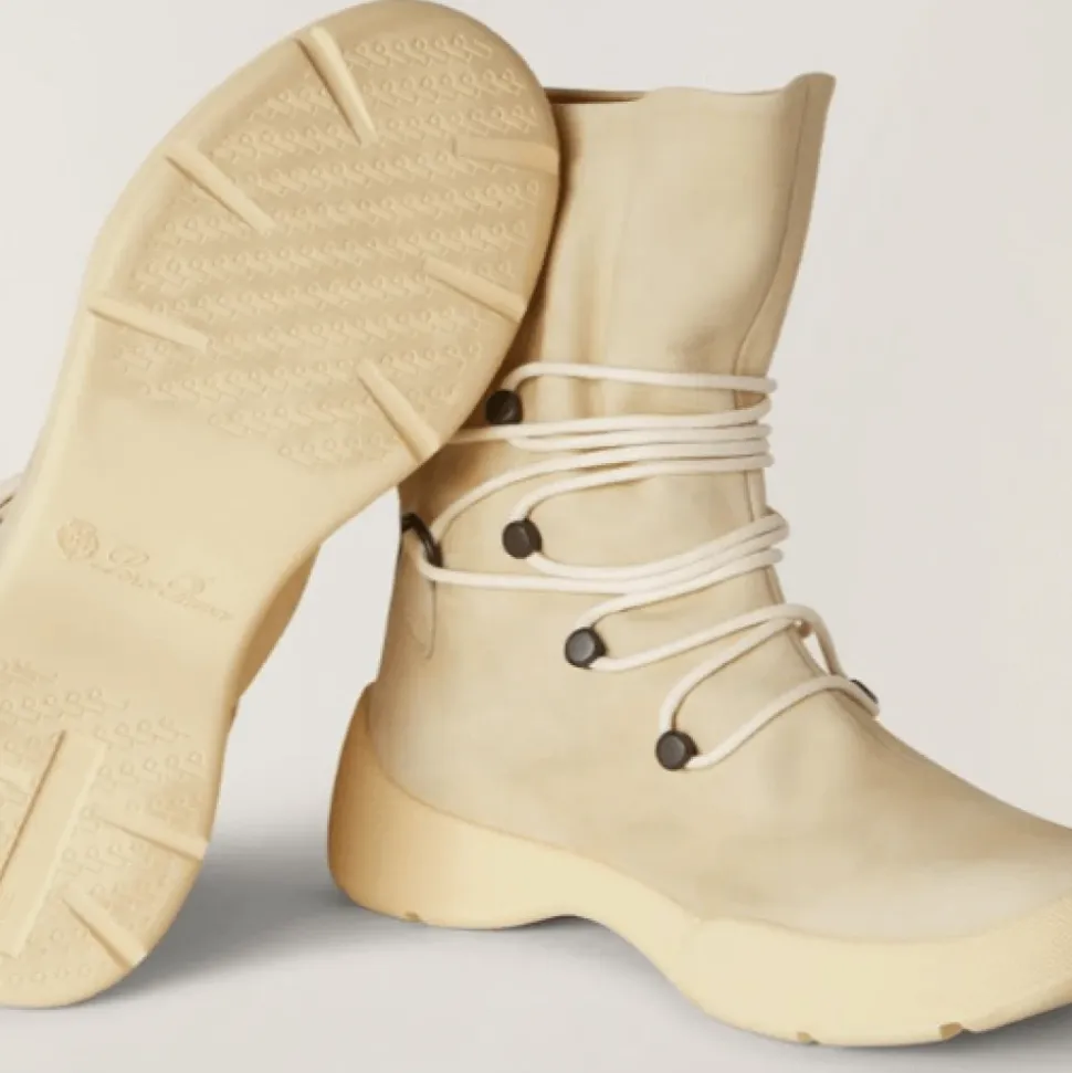 Sznurowane buty trekkingowe z otulaczami na kostki
