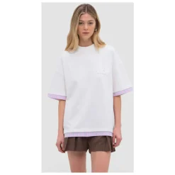T-shirt o luźnym kroju