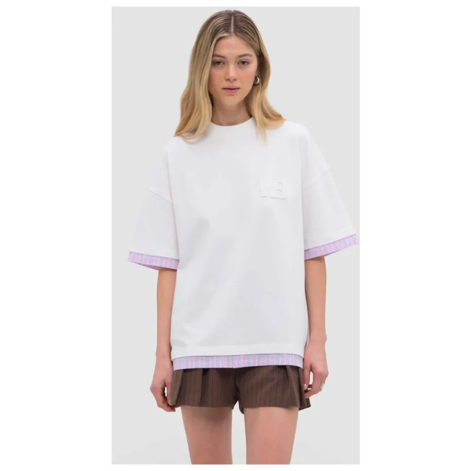 T-shirt o luźnym kroju