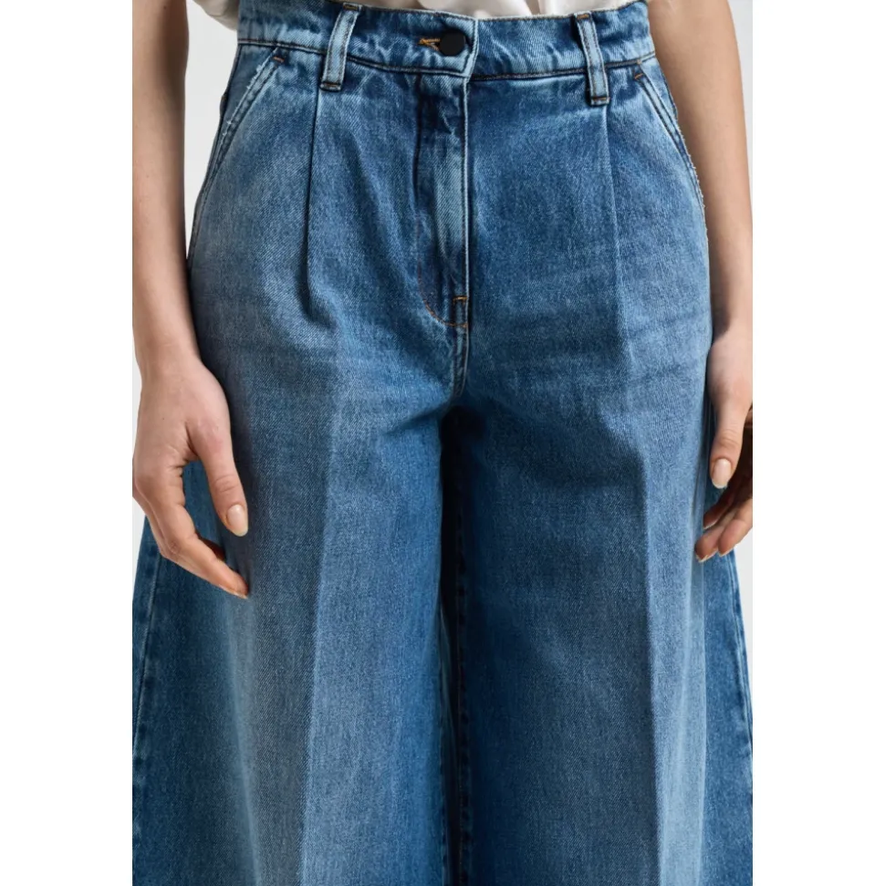 Zachary Jeans