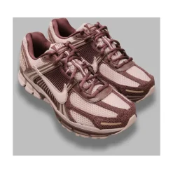Zoom Vomero 5